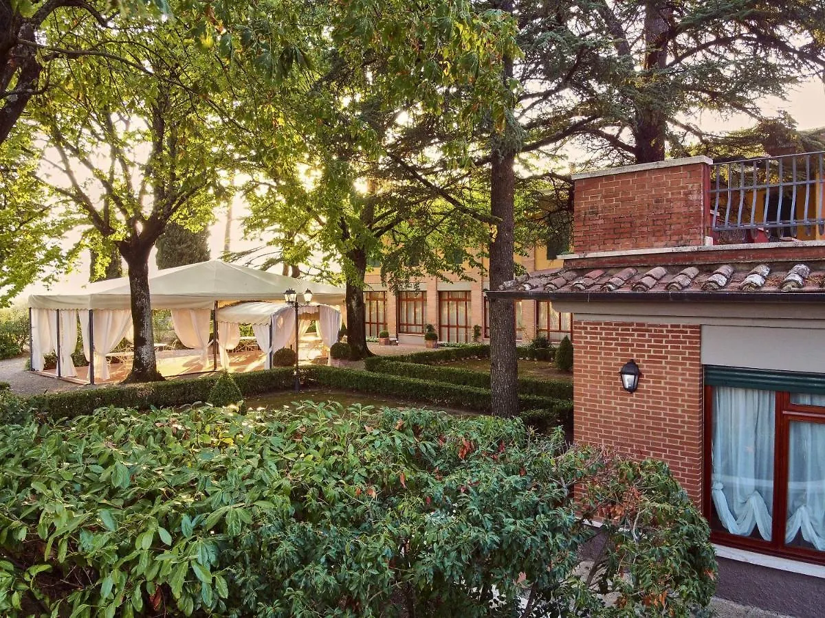 Hotel Villa Il Patriarca Chiusi 4*,